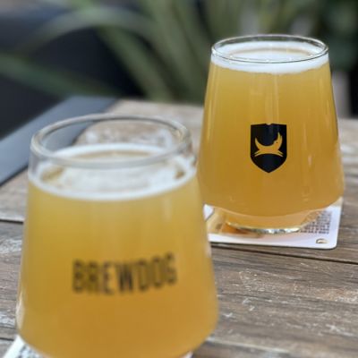 2 short glasses of hazy ipa