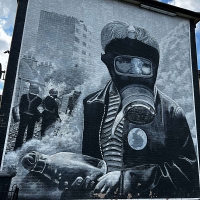 Murals-Gas-Mask